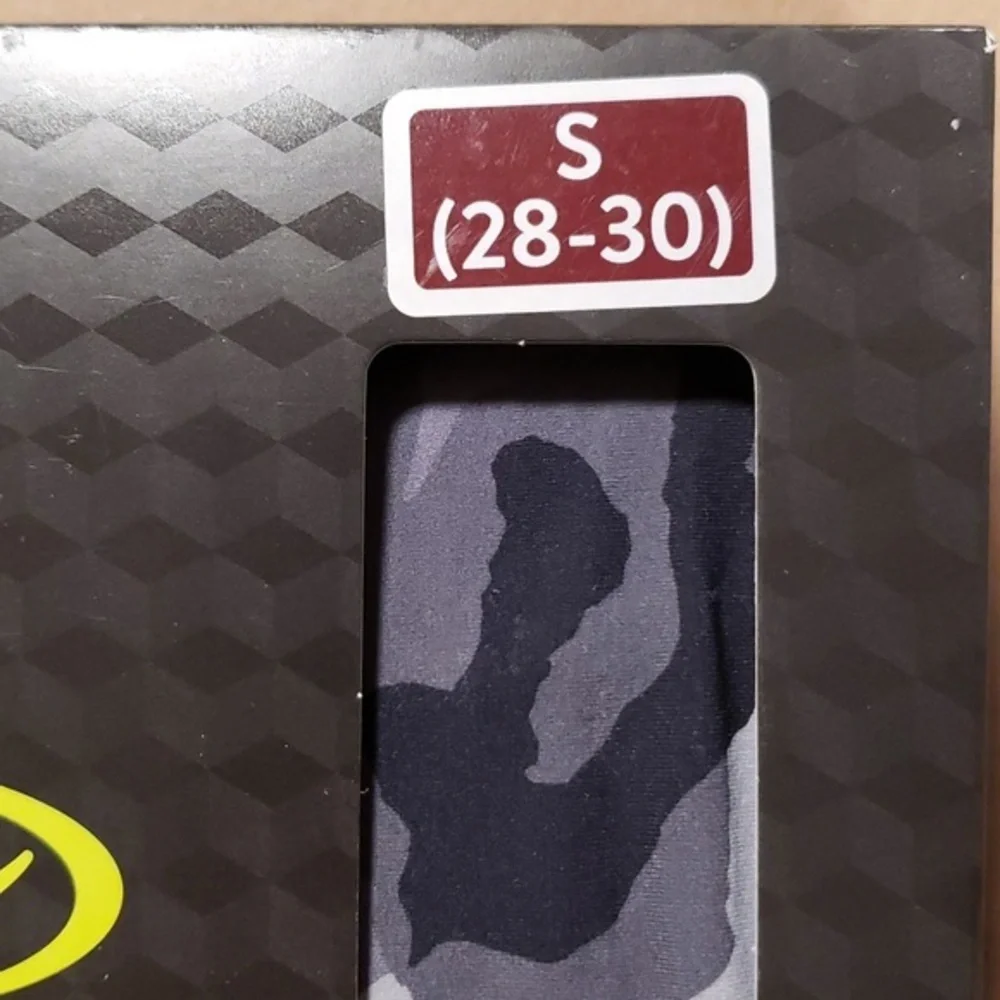 Mens boxer briefs size‎ small (28-30)